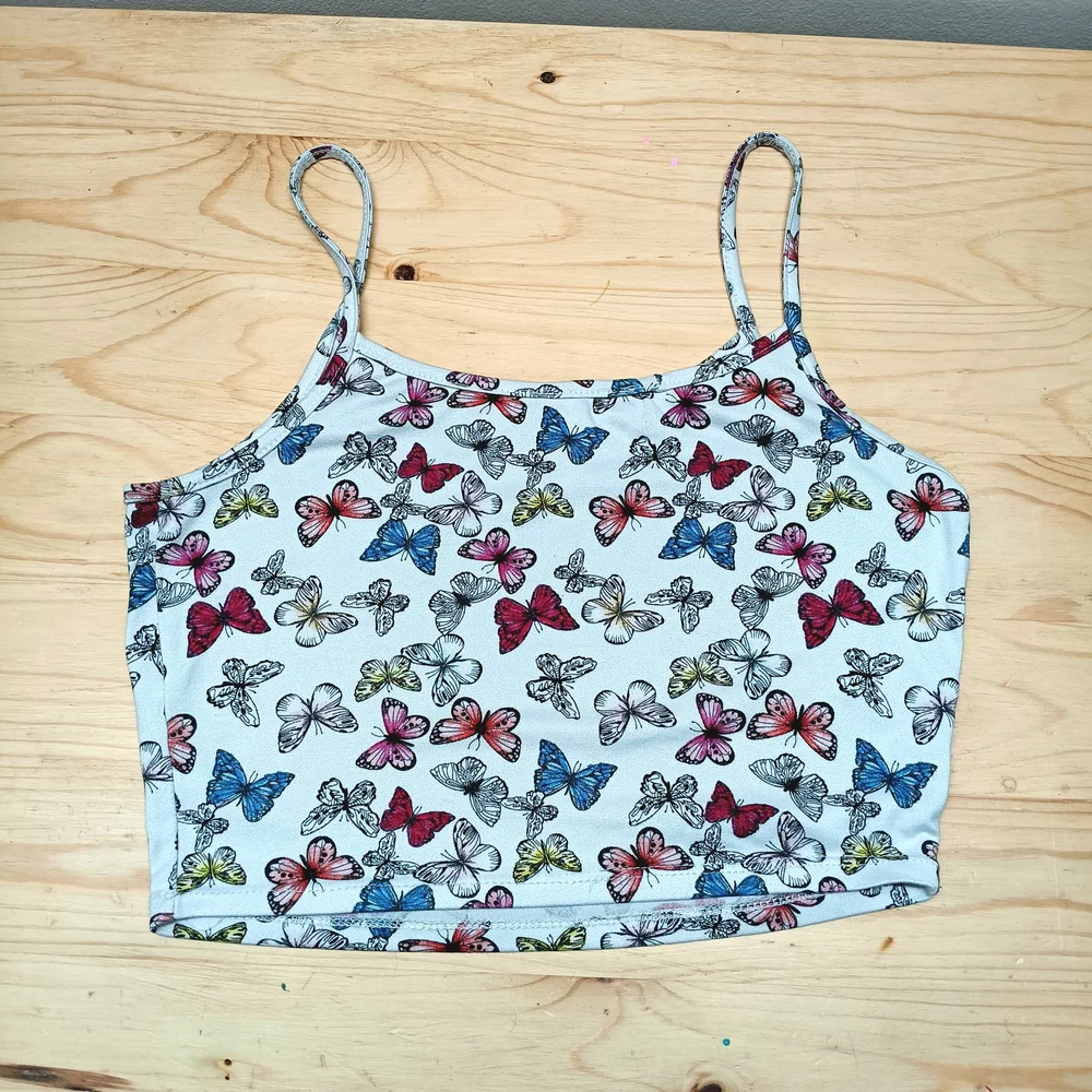Butterfly Print Tank Top - Picture 3 of 4